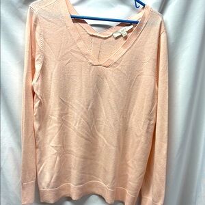 🧣 LOFT NWT Light Peach V-Neck Sweater